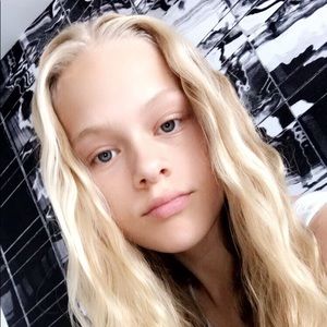 Meet your Posher, Elisabeth